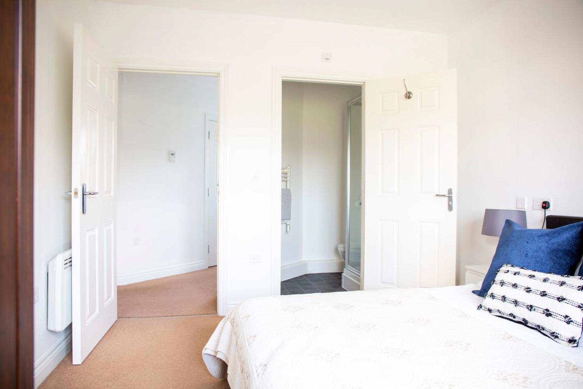 Superb Apartment In Stratford Upon Avon With Free Parking & Wi-Fi Quarto foto